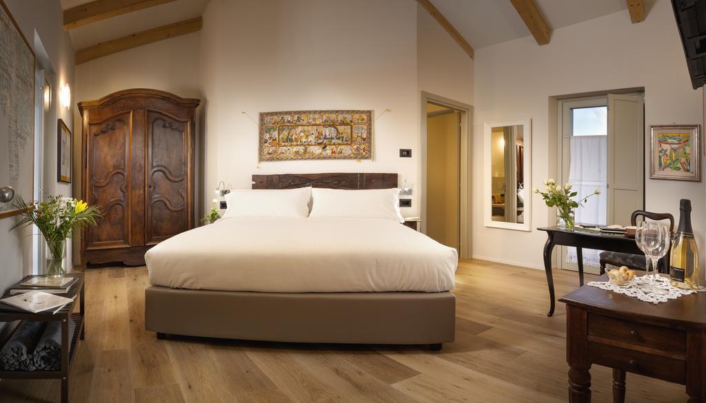 Borgese Camere E Suites Neive Luaran gambar