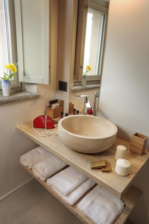 Borgese Camere E Suites Neive Luaran gambar