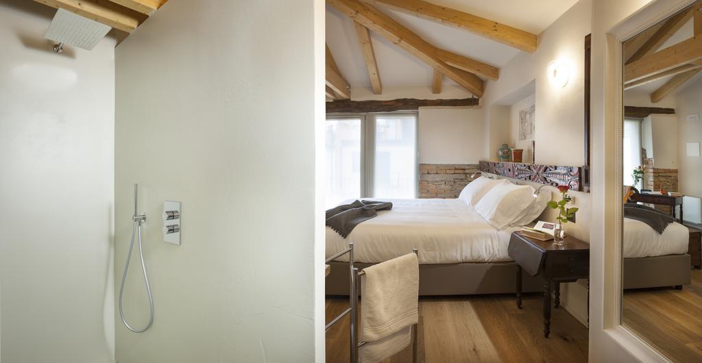 Borgese Camere E Suites Neive Luaran gambar